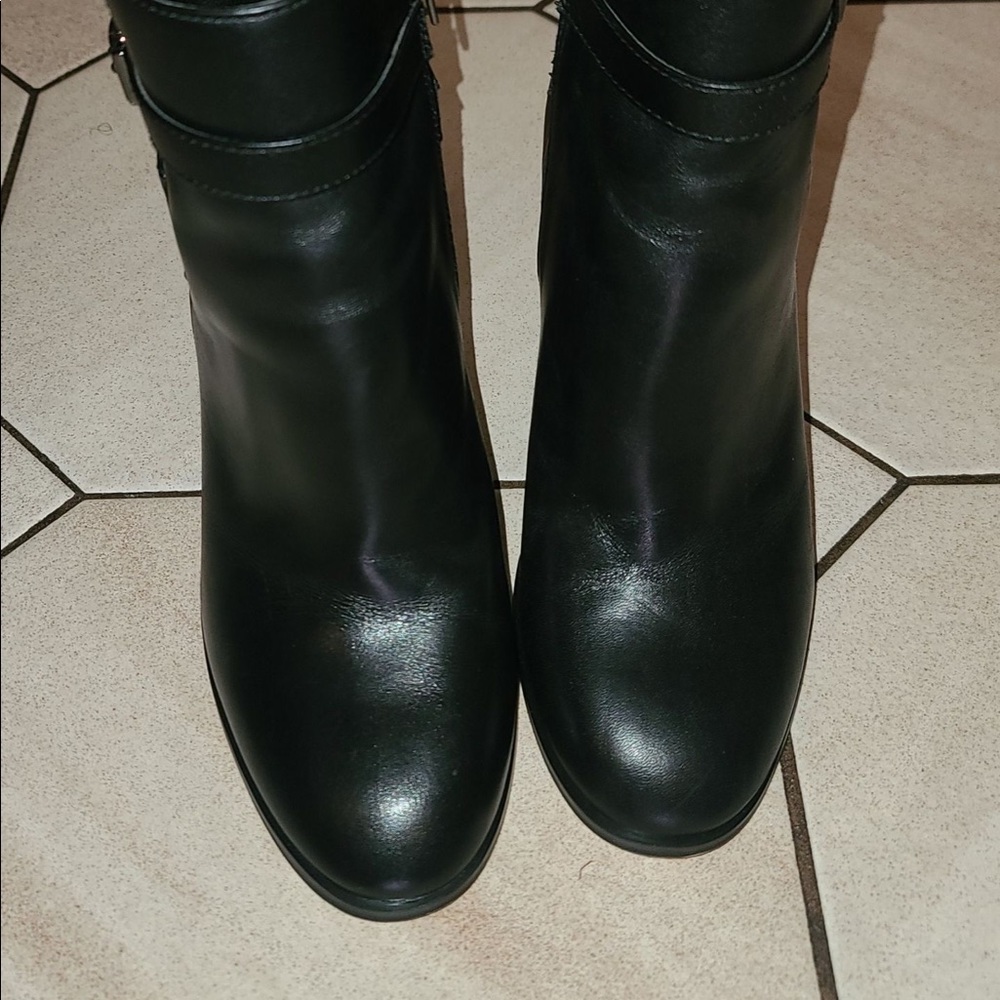 Michael Kors brand new leather ankle boots (Women) - Picture 5 of 7